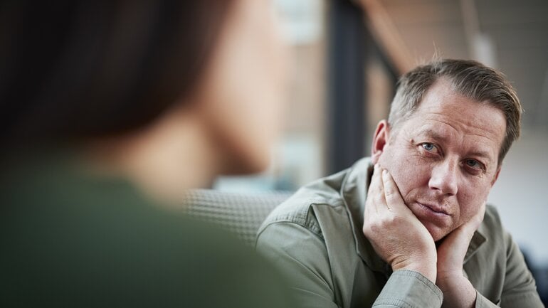 Stille Depression: Selbstkontrolle als Warnsignal