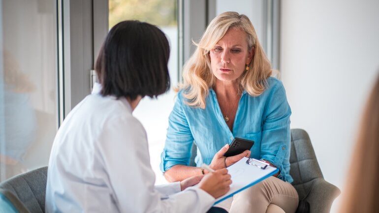 Stille Depression: Körperliche Beschwerden