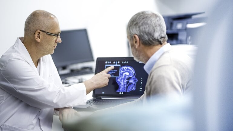 Vaskuläre Demenz setzt häufig plötzlich ein