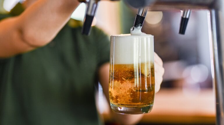 Alkohol ist verbotenes Lebensmittel bei Schilddrüsenüberfunktion