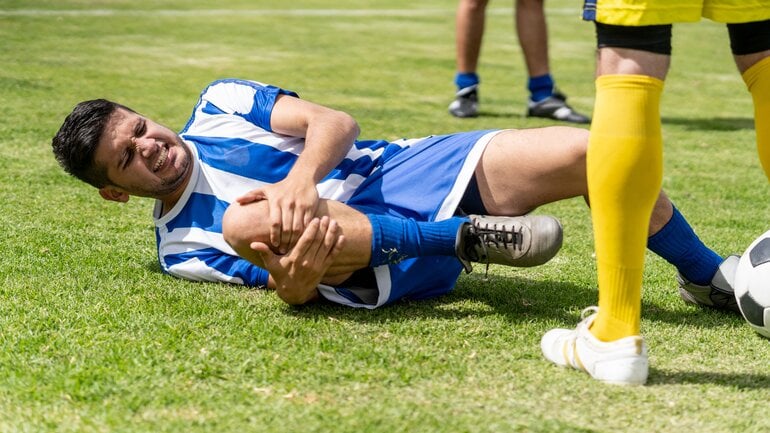 Prellungen zählen zu typischen Fußballverletzungen