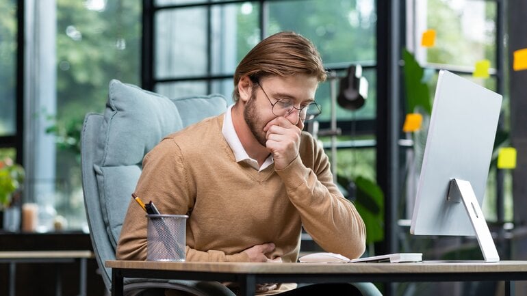 Übelkeit und Erbrechen? Mögliche Warnsignale der Bauchspeicheldrüse