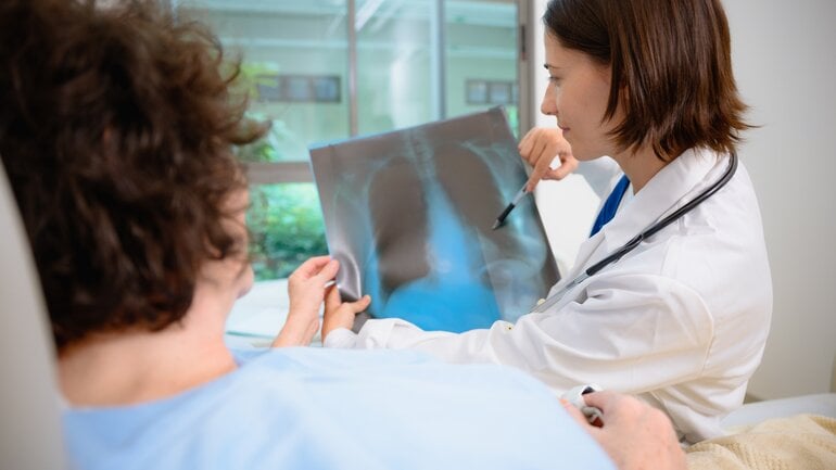 Lungenödem durch schwere Lungenschädigung und akutes Lungenversagen