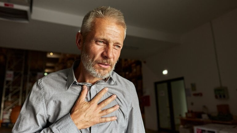 Hiatushernie: Atemprobleme können Symptom sein