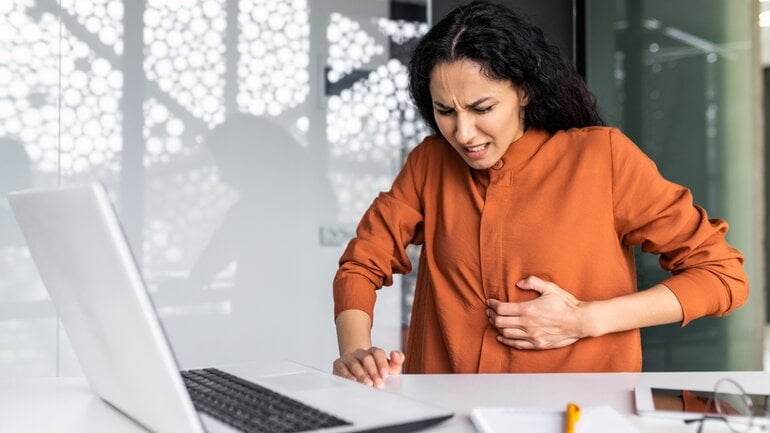 Oberbauchschmerzen: Oft erstes Symptom bei Zwölffingerdarmgeschwür