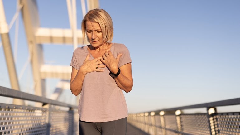 Angina pectoris: Druck und Enge in der Brust