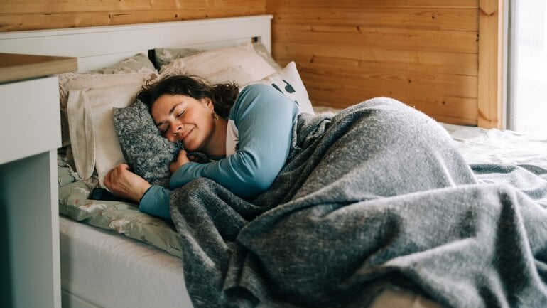 Schlafmangel entgegenwirken, um Heißhunger zu stoppen
