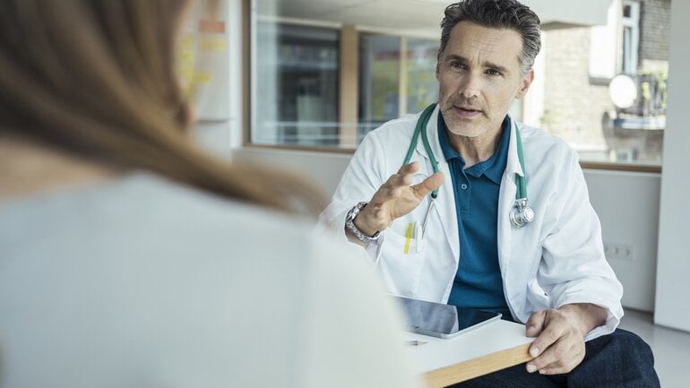 Sprachstörungen als Symptom bei Hirnödem