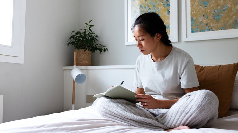 Kindheitstrauma: Tagebuch schreiben kann helfen