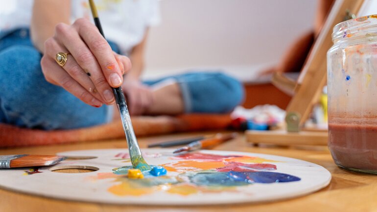 Kindheitstrauma: Kreative Therapien sind hilfreich