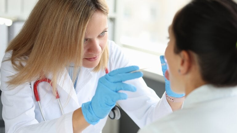 Rachenkrebs kann mit Alkohol und Rauchen zusammenhängen