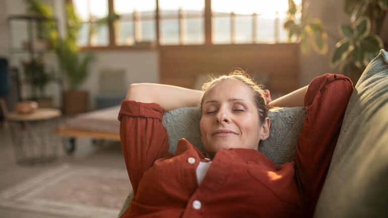 Omas Hausmittel gegen Hypotonie: Nach dem Essen ausruhen