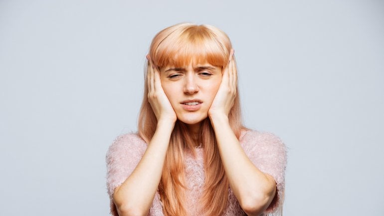 Ohrensausen kann Symptom von Panik sein