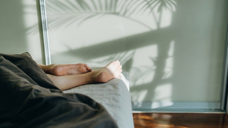 Bei Hitze im Schlafzimmer nicht ganz zudecken