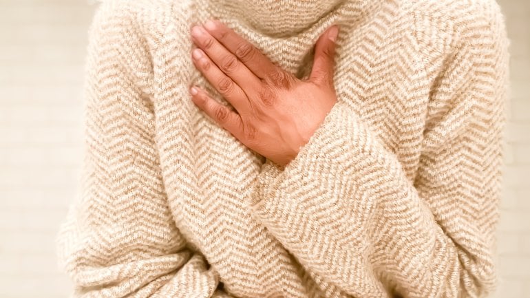 Atemnot, Druck auf der Brust und Herzrasen: Skoliose-Symptome