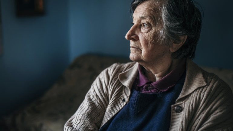 Soziale Isolation bei Alzheimer ein Symptom