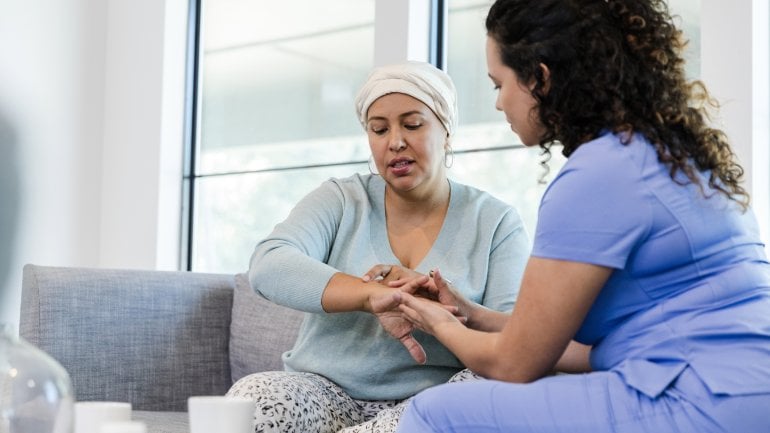 Nebenwirkungen bei Chemotherapie: Probleme mit Haut und Nägeln Nebenwirkungen bei Chemotherapie: Probleme mit Haut und Nägeln