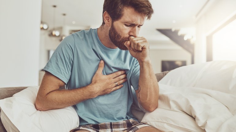 Husten mit Auswurf geht nicht weg: Chronische Bronchitis